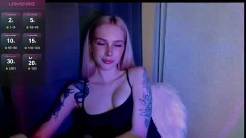 Snapshot of michellevelour chatting on June 2026 05:28:02 PM Michelle online show from June 2026 05:28:02 PM