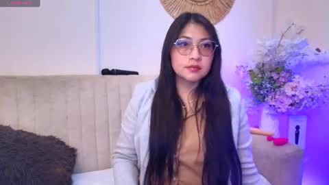 Snapshot of michellnight_ chatting on June 2026 02:47:02 AM Michel online show from June 2026 02:47:02 AM