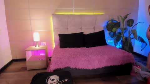 michonne_09 online show from November 2025 08:20:01 PM