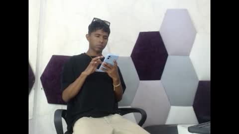 Mick storm online show from February 2026 07:09:01 PM