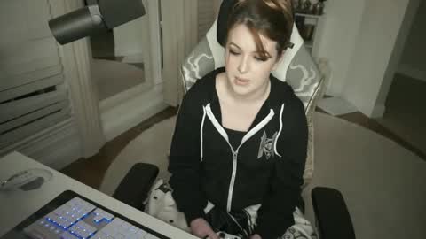 Mickaela West online show from December 2025 11:32:01 PM