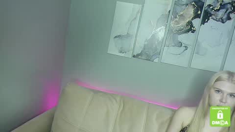 Snapshot of mickey_mia chatting on December 2024 07:20:01 PM inst miiiss mia online show from December 2024 07:20:01 PM