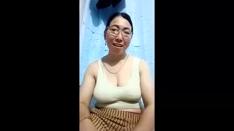 Snapshot of mickye00 chatting on April 2026 08:11:02 PM Miky online show from April 2026 08:11:02 PM