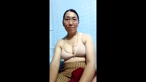 Snapshot of mickye00 chatting on May 2026 03:46:02 AM Miky online show from May 2026 03:46:02 AM