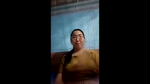 Snapshot of mickye00 chatting on May 2026 01:27:02 PM Miky online show from May 2026 01:27:02 PM