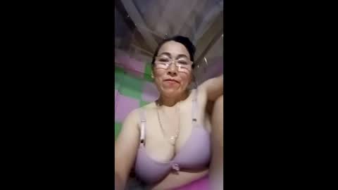 Snapshot of mickye00 chatting on May 2026 04:39:02 AM Miky online show from May 2026 04:39:02 AM