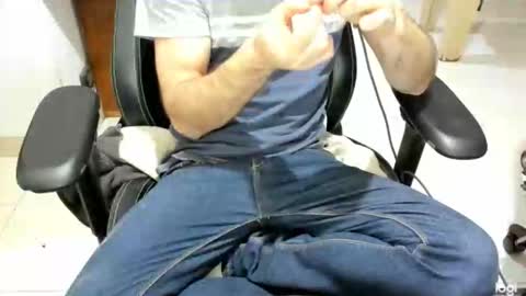 microfama00 online show from February 2026 10:52:02 PM