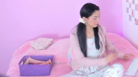 Snapshot of midori_bak_ chatting on February 2025 11:04:02 PM Sara online show from February 2025 11:04:02 PM