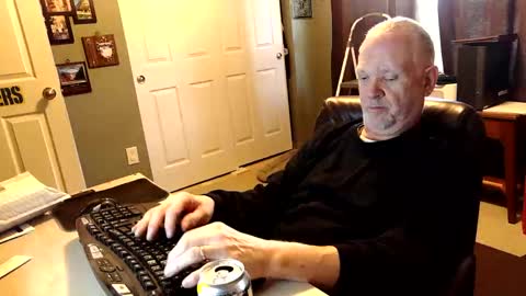 midwestdad09 online show from November 2025 01:35:02 PM