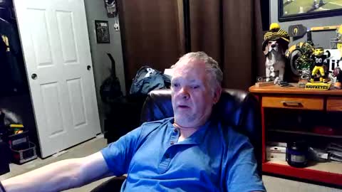 midwestdad09 online show from April 2026 09:29:01 AM