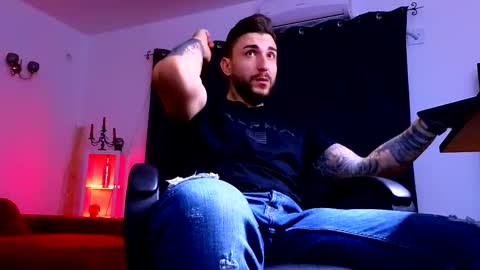 MightyAaron online show from September 2025 04:38:02 AM