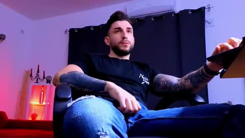 MightyAaron online show from January 2026 05:49:02 PM