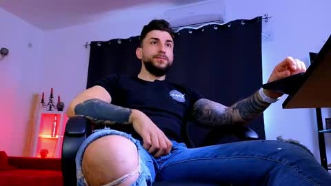 MightyAaron online show from June 2026 03:41:01 AM