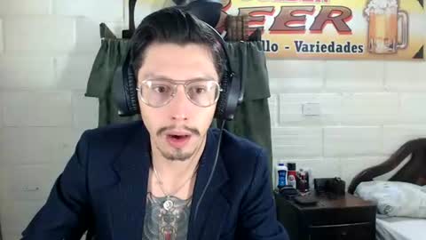 Snapshot of miguel__98 chatting on June 2026 12:18:01 PM Miguel Independent Model online show from June 2026 12:18:01 PM