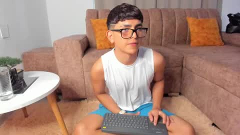 Snapshot of miguel_turqueza chatting on May 2026 04:45:02 PM miguel_turqueza online show from May 2026 04:45:02 PM