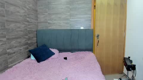 Snapshot of miia_belll chatting on June 2026 04:01:02 AM Mia online show from June 2026 04:01:02 AM
