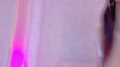 Mia online show from September 2025 06:22:02 PM