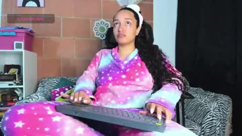 miia_lovve online show from May 2026 09:04:02 AM
