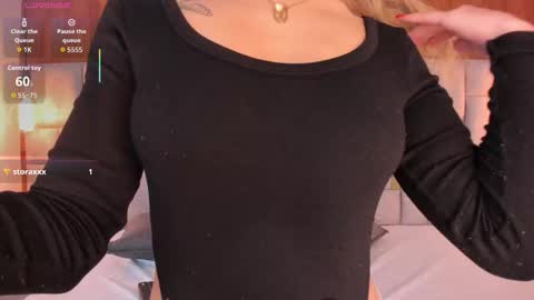 Mia  online show from February 2026 12:25:01 PM