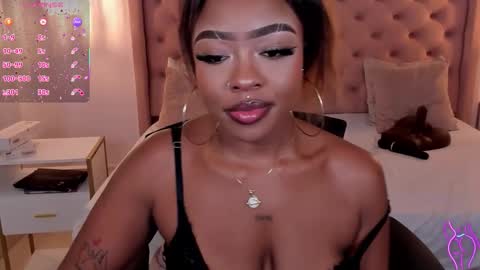 Miia Schwarz  online show from September 2025 10:48:01 PM