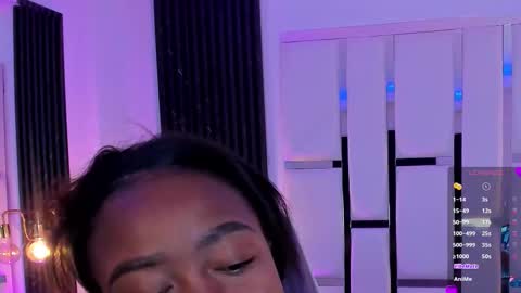 Miia Schwarz  online show from November 2025 07:14:02 AM