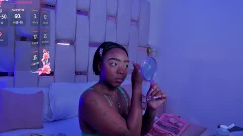 Miia Schwarz  online show from February 2026 10:06:01 PM