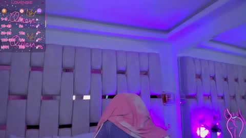 Miia Schwarz  online show from May 2026 10:18:02 PM