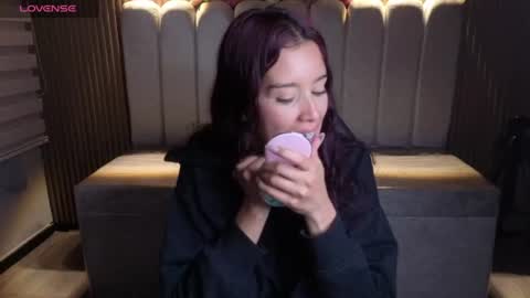 Snapshot of miiaa_evans1 chatting on July 2026 08:00:01 PM miiaa_evans1 online show from July 2026 08:00:01 PM