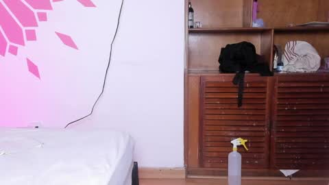 miiaa_m online show from April 2026 07:40:01 PM