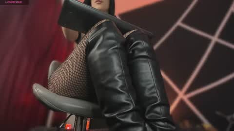  miiaa stone  online show from June 2026 02:20:01 AM