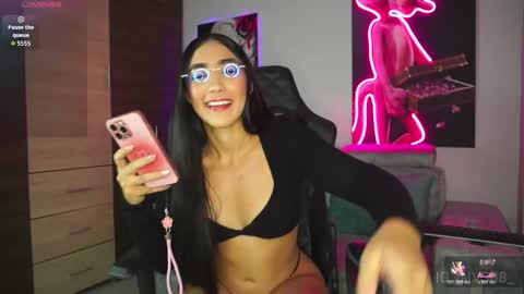 Snapshot of miiakarter_ chatting on December 2025 08:26:02 PM MIA online show from December 2025 08:26:02 PM