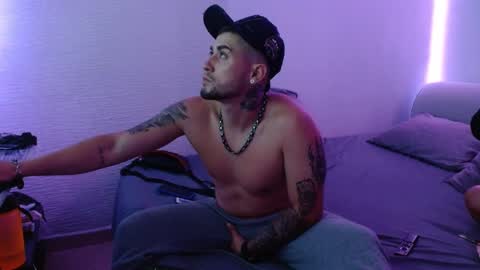 Snapshot of miialiiam0 chatting on December 2024 10:44:02 AM Mia and Liam online show from December 2024 10:44:02 AM