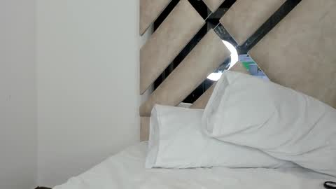 Snapshot of miiawinsters chatting on December 2024 04:40:01 PM miiawinsters online show from December 2024 04:40:01 PM