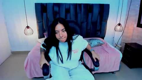 Snapshot of miichael_black chatting on November 2025 12:05:01 AM Michael Black online show from November 2025 12:05:01 AM