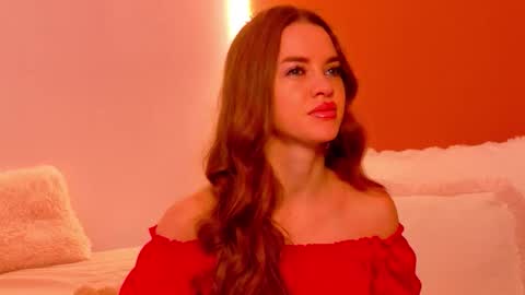 Snapshot of miirra_ chatting on December 2025 05:59:01 AM Amira online show from December 2025 05:59:01 AM