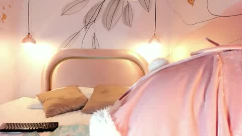 Snapshot of miisaki_ chatting on October 2025 07:40:01 PM Misaki online show from October 2025 07:40:01 PM