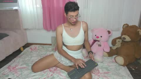 miissy__ online show from May 2026 06:58:02 PM