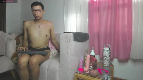 miissy__ online show from May 2026 06:28:02 PM