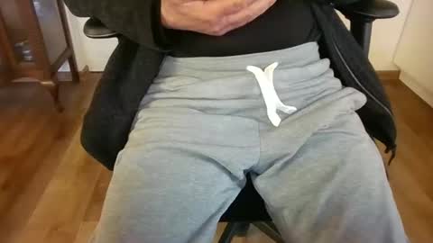 Snapshot of mik116 chatting on November 2025 11:31:02 AM mik online show from November 2025 11:31:02 AM