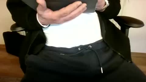 Snapshot of mik116 chatting on November 2025 11:43:02 AM mik online show from November 2025 11:43:02 AM