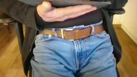 Snapshot of mik116 chatting on December 2025 01:31:01 PM mik online show from December 2025 01:31:01 PM