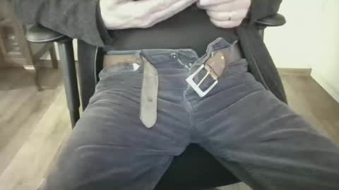 Snapshot of mik116 chatting on December 2025 02:33:01 PM mik online show from December 2025 02:33:01 PM