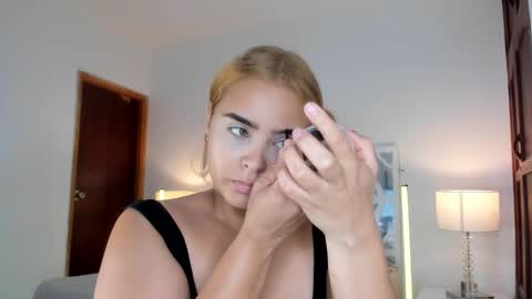 Mikaela blondie bigass online show from January 2026 12:20:01 PM
