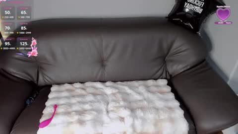 mikasssu online show from January 2026 01:46:02 PM