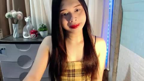 Snapshot of mikaygoddessxx chatting on February 2026 03:27:02 PM Mikay online show from February 2026 03:27:02 PM