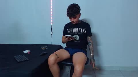 Mike IMDEPENDIENT MODEL online show from October 2025 03:59:02 AM