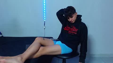 Mike IMDEPENDIENT MODEL online show from October 2025 02:16:02 PM