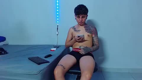 Mike IMDEPENDIENT MODEL online show from October 2025 04:57:01 PM