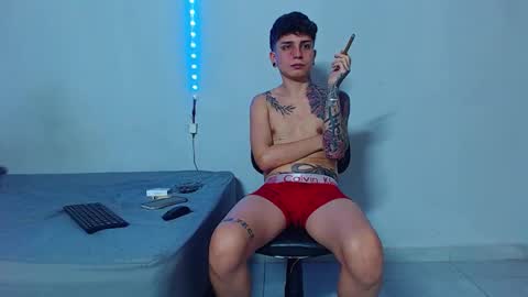 Mike IMDEPENDIENT MODEL online show from November 2025 03:27:02 PM