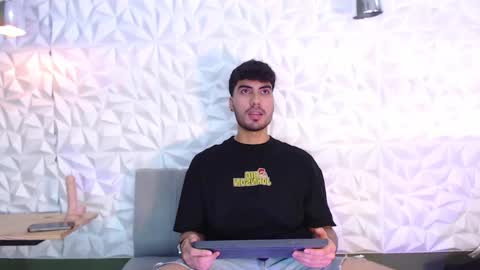 Mike online show from January 2025 06:10:01 PM